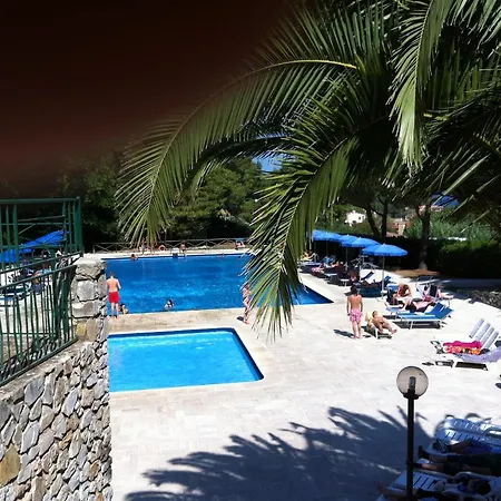 Apartment Bilocale Procchio Con Terrazza In Napoleon